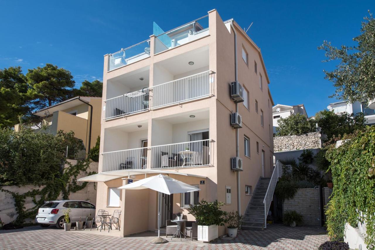 Apartments Amneris Trogir Eksteriør billede