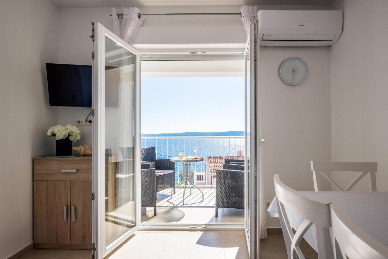 Apartments Amneris Trogir Eksteriør billede