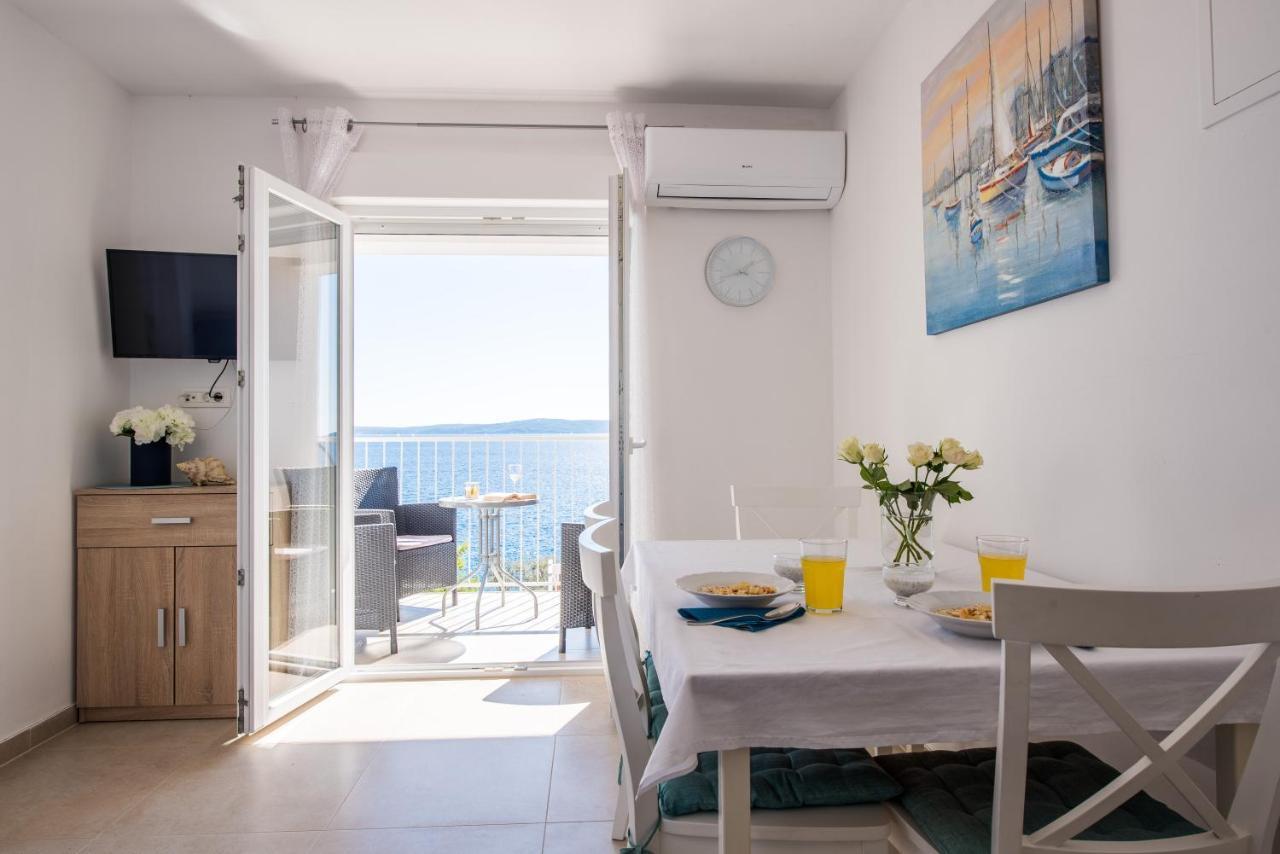 Apartments Amneris Trogir Eksteriør billede