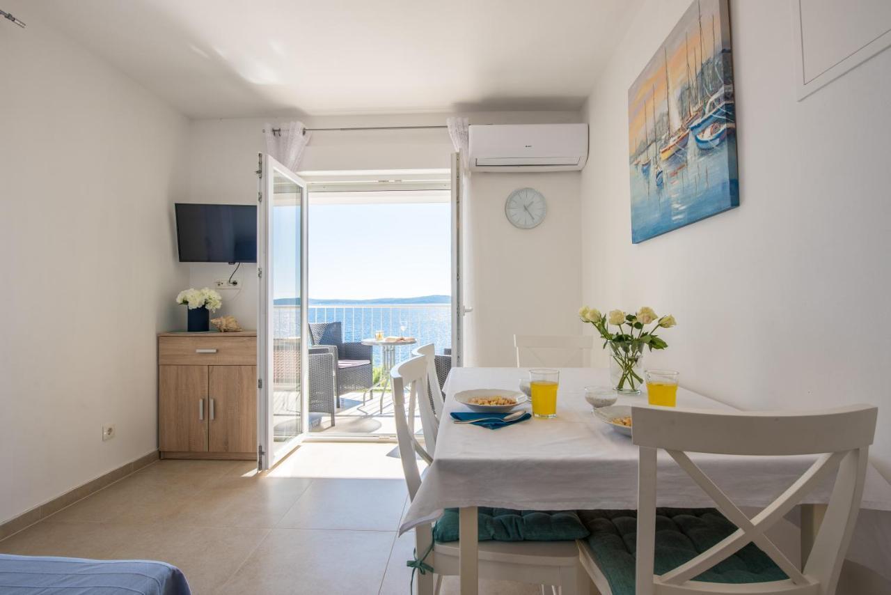 Apartments Amneris Trogir Eksteriør billede