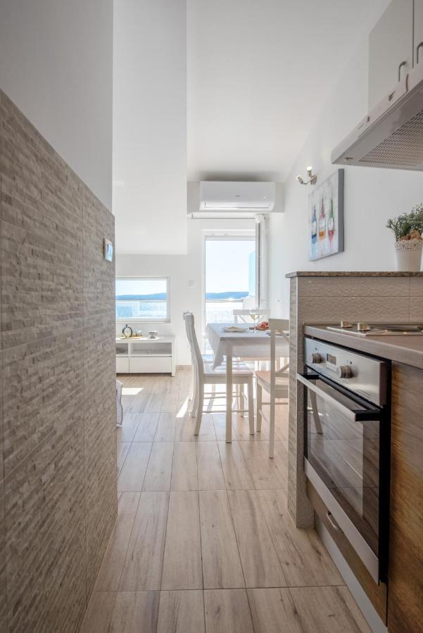 Apartments Amneris Trogir Eksteriør billede