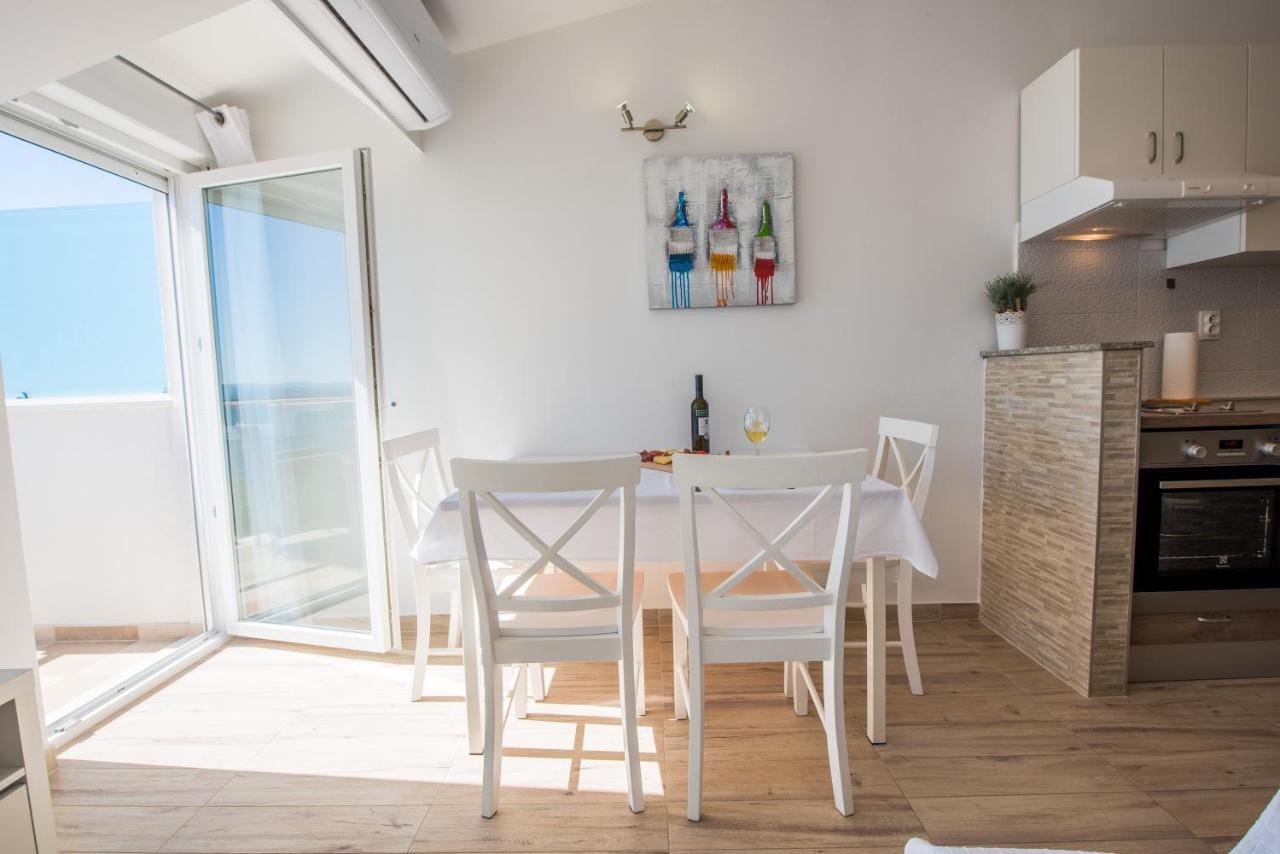 Apartments Amneris Trogir Eksteriør billede